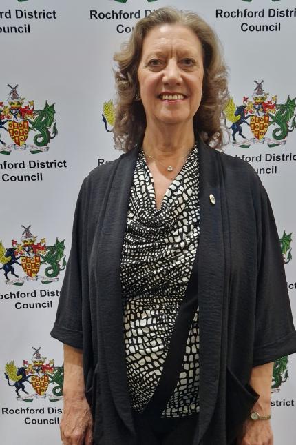 Cllr E L Brewer