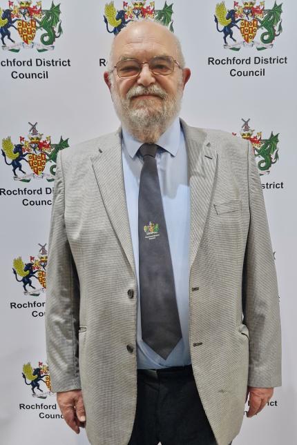 Cllr R Lambourne